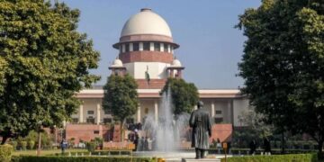 थ्री-लैंग्वेज पॉलिसी बदलेगी या रहेगी? सुप्रीम कोर्ट का केंद्र, CBSE और NCERT को नोटिस