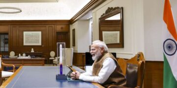 पीएम मोदी ने सचिवों के साथ की उच्च-स्तरीय बैठक, विकसित भारत के लक्ष्य पर हुई चर्चा