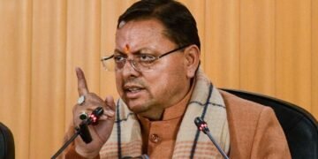 सीएम धामी की सख्ती के बाद मौलाना मुफ़्ती मुजीब पर लटकी गिरफ्तारी की तलवार, सरकार को दी थी धमकी