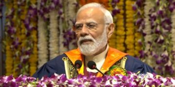 ‘आपके मन में कुछ और चल रहा होगा, मैं तो बाबा बागेश्वर नहीं हूं’, IIT दिल्ली के छात्रों से बोले पीएम मोदी
