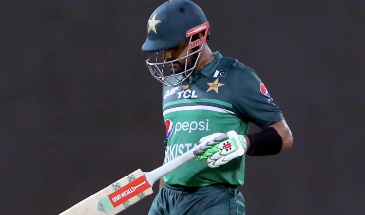 babar azam makes a strong comeback re entering the top 10 of the icc test rankings