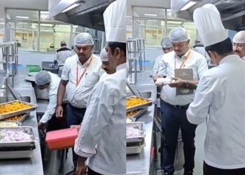 अब कर्नाटक में होटलों पर शुरू हुई रेड, 30 स्पेशल टीमें बनी, खराब खाने और साफ-सफाई में कमी की शिकायतों के बाद एक्शन