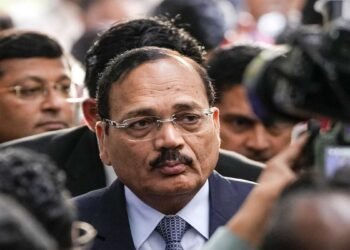 ‘यह मेरे और छात्रों के बीच की बात’, CJI सूर्यकांत ने बार काउंसिल से कहा- पीछे हट जाएं, दखल देने वाले आप कौन होते हैं?