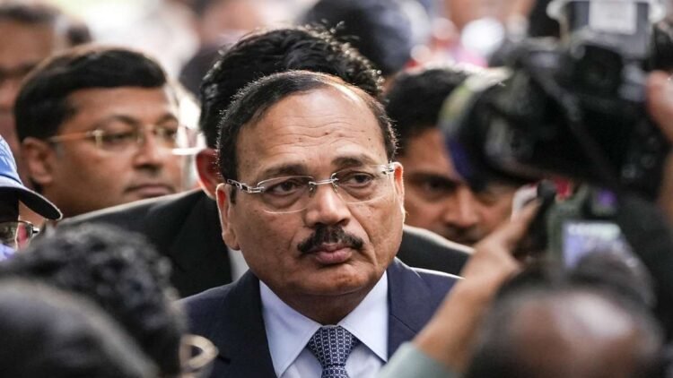 ‘यह मेरे और छात्रों के बीच की बात’, CJI सूर्यकांत ने बार काउंसिल से कहा- पीछे हट जाएं, दखल देने वाले आप कौन होते हैं?