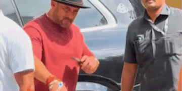 Salman Khan Rakshabandhan Celebration | Actor Shares Wrist Photo