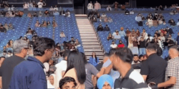 एमी विर्क के टोरंटो शो में युवक भिड़े:लात-घूंसे चले, सिक्योरिटी गार्ड के हाथ में चोट; सिंगर ने नहीं रोका गाना