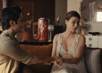 Kriti Sanon Controversy | Rakshabandhan Ad Statement & Social Media Reply