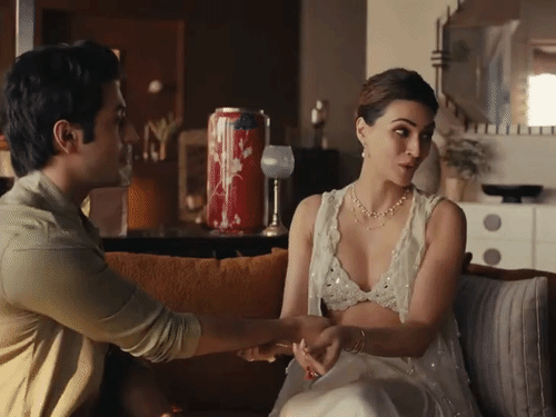 Kriti Sanon Controversy | Rakshabandhan Ad Statement & Social Media Reply