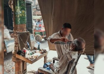 ‘फुटपाथ पर बाल काटने वाले नाई की गलती नहीं’, हाईकोर्ट ने ट्रक ड्राइवर को ठहराया जिम्मेदार, सुनाया चौंकाने वाला फैसला