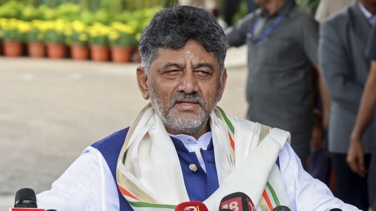 ‘कर्नाटक में शिवकुमार सरकार का पहला विकेट गिरा’, मंत्री नागेंद्र के इस्तीफे के बाद बोली बीजेपी