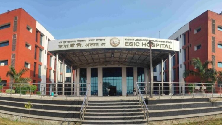 प्राइवेट अस्पतालों को ESIC फैसिलिटी बनाने पर विचार कर रही सरकार, जानें किन लोगों को मिलेगा फायदा
