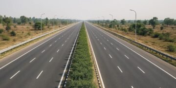 बिहार के 13 जिलों की किस्मत बदलेगा 336 km लंबा एक्सप्रेसवे! 10-12 घंटे की दूरी 4-5 घंटे में होगी पूरी
