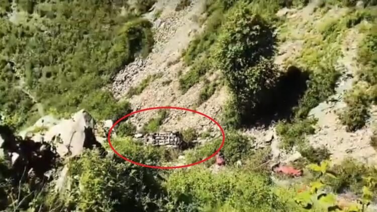 अस्पताल से शव लेकर घर लौट रहे थे, रास्ते में मौत ने घेरा, सिरमौर में बोलेरो गहरी खाई में गिरी; 4 की मौत, 9 घायल