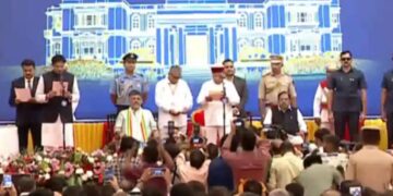 कर्नाटक में हुआ कैबिनेट विस्तार, संतोष लाड और बी नागेंद्र समेत 19 नेताओं ने मंत्री पद की शपथ ली, देखें पूरी लिस्ट