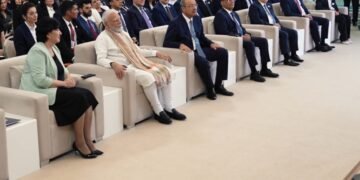 उज्बेकिस्तान में हिट हैं PM मोदी की कविताएं, ताशकंद स्टेट यूनिवर्सिटी के छात्रों ने 3 उज्बेक में ट्रांसलेट कीं, डिनर में गाकर सुनाई