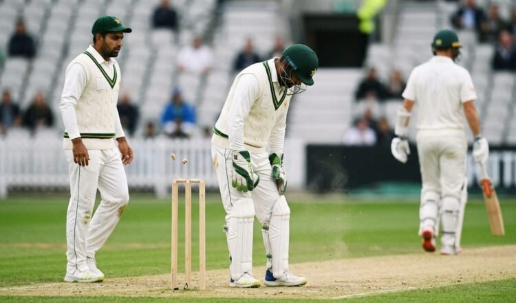 Moin Khan ने दी चेतावनी, Pakistan Cricket के खराब खेल से द्विपक्षीय सीरीज पर संकट