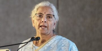 UPI ट्रांजैक्शन पर व्यापारियों को देनी होगी MDR फीस, ग्राहकों पर नहीं पड़ेगा असर- निर्मला सीतारमण ने दूर किया कंफ्यूजन