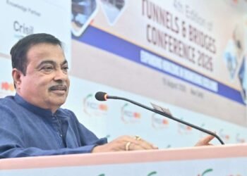नितिन गडकरी ने गलत DPR बनाने वालों को बताया हाईवे पर होने वाली मौतों का दोषी, सख्त कार्रवाई की दी चेतावनी