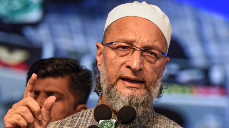 ओवैसी ने अखिलेश को दिया गठबंधन का ऑफर, बोले- “अभी भी वक्त है, वरना तेजस्वी जैसा होगा हाल”