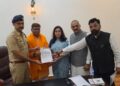 साधु के वेष में संसद में प्रदर्शन पप्पू यादव पर पड़ा भारी, शिकायत दर्ज कराने पहुंचीं BJP सांसद बांसुरी स्वराज