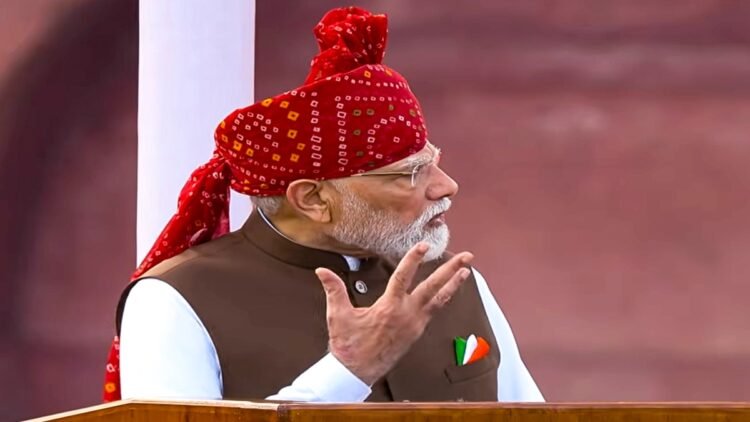 ‘हथियारी नक्सल से खतरनाक है दिमागी नक्सल’, लाल किले से अपने भाषण में ऐसा क्यों बोले पीएम मोदी