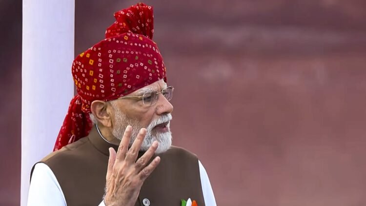 80 वें स्वतंत्रता दिवस पर 75 मिनट तक बोले पीएम मोदी, पढ़िए उनके भाषण की अहम बातें