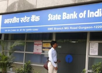 SBI की 444 दिन वाली FD में वरिष्ठ नागरिकों को कितना मिला रहा ब्याज? पैसा लगाने से पहले जान लें पूरा हिसाब