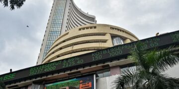 सेंसेक्स 210 और निफ्टी 159 अंकों के नुकसान के साथ बंद, बड़ी गिरावट के साथ बंद हुए इन कंपनियों के शेयर