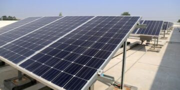12 लाख से ज्यादा परिवारों ने बिजली बेचकर कमाए ₹421 करोड़, पीएम सूर्य घर योजना से 19 लाख परिवारों के बिजली बिल हुए जीरो
