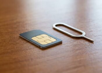 Telecom New Policy: फर्जीवाड़े पर वार, 24 अगस्त से बदल जाएगा SIM Card खरीदने का अंदाज, जानिए नए Guidelines