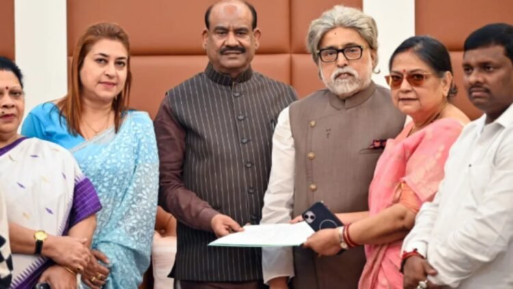 SC ने कल दिया था आदेश, TMC के बागियों को अब ओम बिरला ने भेजा नोटिस, सात दिनों में मांगा जवाब