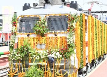 सूरत, वडोदरा, रतलाम, अजमेर के रास्ते बांद्रा और जयपुर के बीच चलेगी नई ट्रेन, चेक करें टाइम टेबल और पूरा रूट