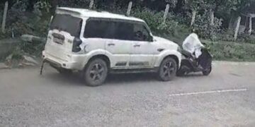 स्कॉर्पियो ने स्कूटी सवार महिला को मारी जोरदार टक्कर, काफी दूर तक घसीटा, CCTV फुटेज आया सामने