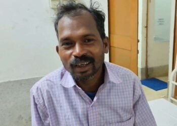 सांप ने डसा तो युवक ने गुस्से में कोबरा को ही काट लिया, तबीयत बिगड़ने पर अस्पताल में भर्ती; नाग की मौत