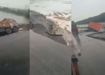 बारिश के बीच अचानक धंस गया नेशनल हाईवे का बड़ा हिस्सा, तीन ट्रक खाई में समा गए; VIDEO देखें