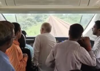 देश की पहली वंदे भारत फ्रेट ईएमयू ने पास किया इमरजेंसी ब्रेकिंग टेस्ट, चार दौर में परखी गई क्षमता