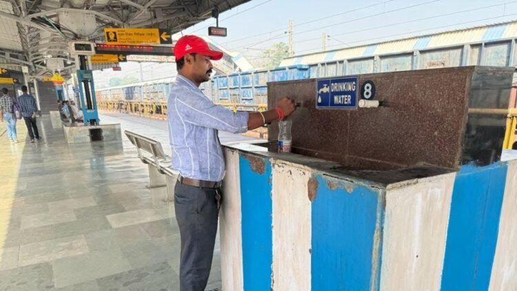 रेलवे स्टेशनों पर पानी में मिला E.coli बैक्टीरिया, CAG की ऑडिट रिपोर्ट आने के बाद रेलवे ने उठाए ये बड़े कदम