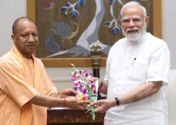 पीएम मोदी से मिलने पहुंचे सीएम योगी, प्रधानमंत्री आवास पर हुई मुलाकात