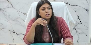 नोएडा DM मेधा रूपम को बड़ी राहत, 5 लाख मुआवजे पर SC ने इलाहाबाद हाई कोर्ट के आदेश पर लगाई रोक