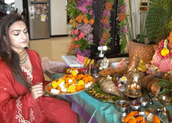 आकृति कक्कड़ बोलीं- गणपति बप्पा घर आते हैं:विसर्जन के बाद पौधों के जरिए जिंदगी का हिस्सा बन जाते हैं