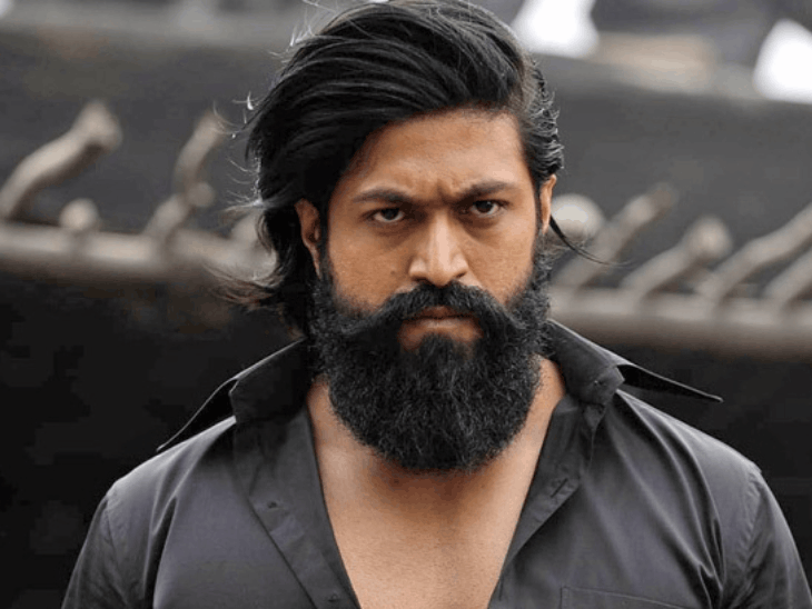 Tigmanshu Dhulia Slams KGF Star Yash Look