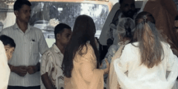 सोहेल खान के घर हुई गणपति पूजा:बहन अर्पिता-अलवीरा समेत पूरा खान परिवार पहुंचा, विसर्जन में शामिल हो सकते हैं सलमान