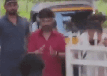 Rajinikanth Reaches Mysore for Dharman Shooting