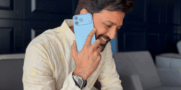 Mumbai iPhone Launch | Vicky Kaushal, Riteish, Genelia Photos & Celebs