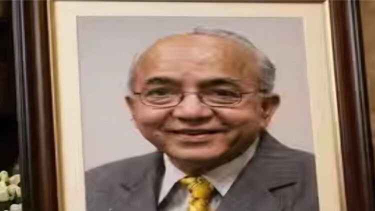 दिल्ली के पूर्व मुख्य सचिव राकेश मेहता ने नोएडा के फ्लैट में की आत्महत्या, फंदे से लटका मिला शव