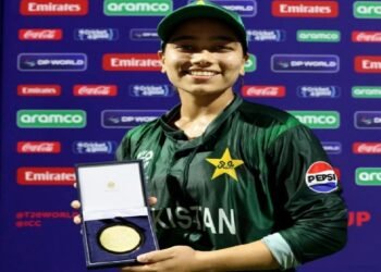 Asia Cup में भारत से हार के बाद Pakistan को दोहरा झटका, कप्तान Fatima Sana पर लगा भारी ICC जुर्माना