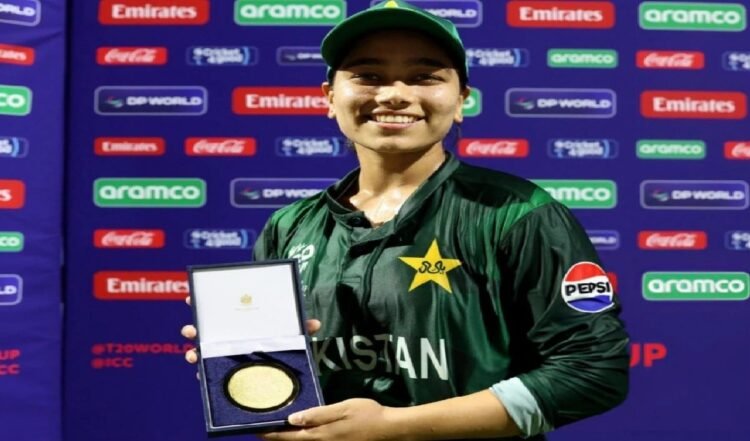 Asia Cup में भारत से हार के बाद Pakistan को दोहरा झटका, कप्तान Fatima Sana पर लगा भारी ICC जुर्माना