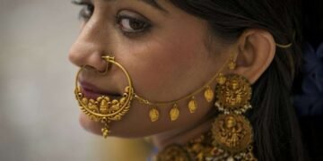 सोने के कीमतों में तेजी, ₹1.61 लाख के करीब पहुंचा भाव, चेक करें चांदी का दाम