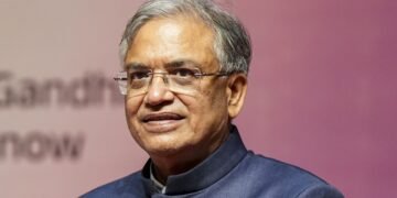 विवाद के बीच मुख्य चुनाव आयुक्त का यूपी दौरा रद्द, अब निर्वाचन आयोग ने बता दिया कारण