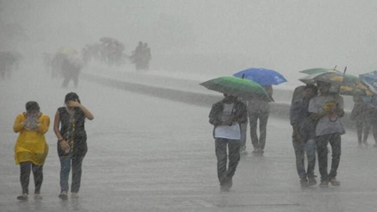 बारिश और आंधी का दौर अभी भी जारी, 20 राज्यों में अलर्ट; 60 KM की रफ्तार से चल सकती हैं हवाएं